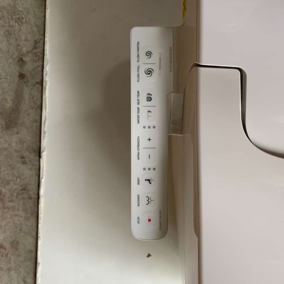 Bồn cầu điện tử Saras Light-E INAX AC-816VN (AC816VN)