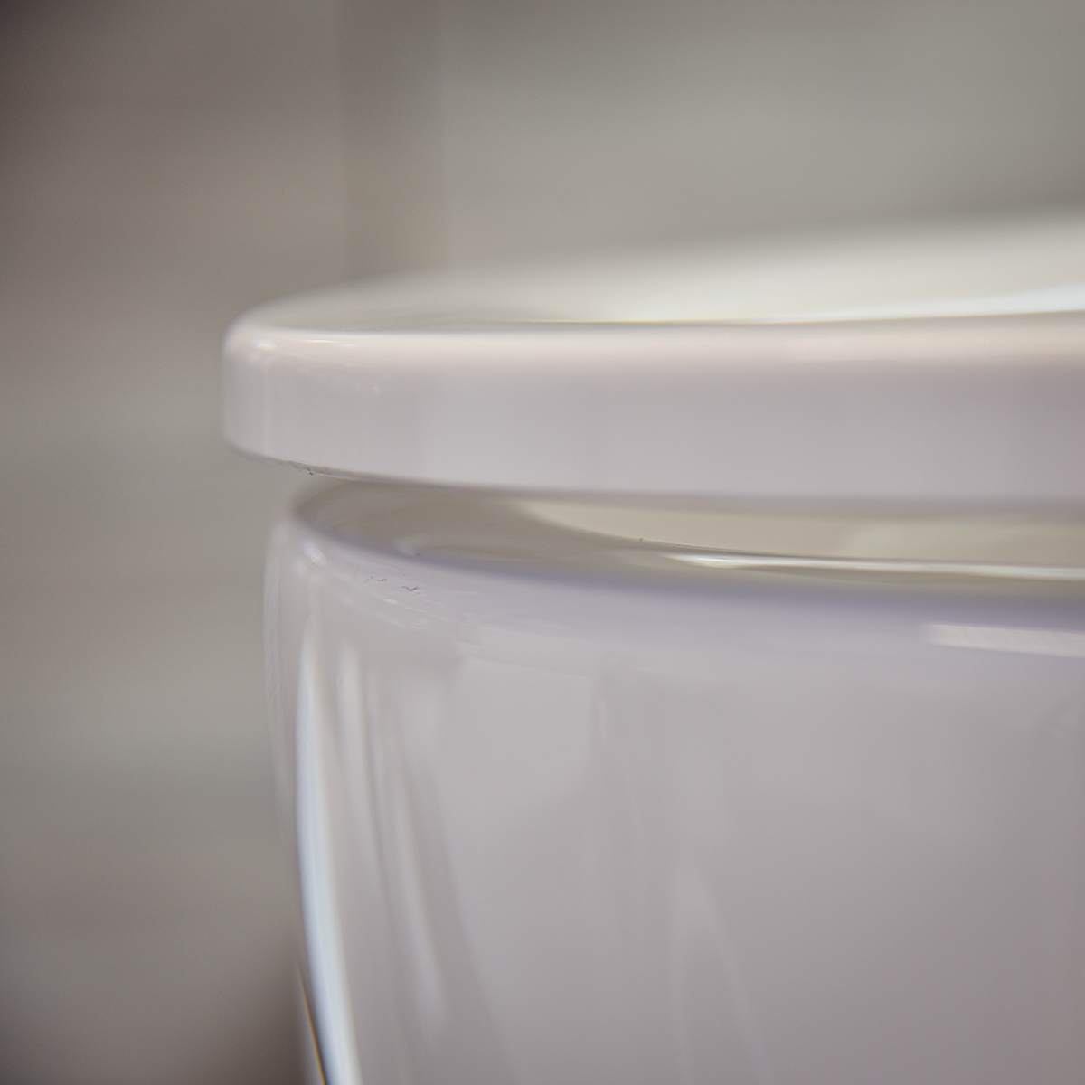 Bồn cầu treo tường INAX AC-952VN (AC952VN) nắp đóng êm