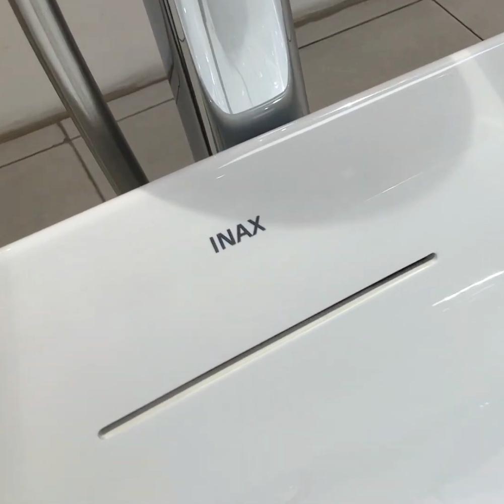 Bồn tắm đặt sàn 1m7 INAX BF-1760V (BF1760V) chống trượt