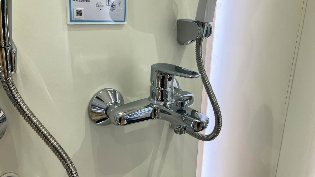 Bộ vòi sen tắm nóng lạnh INAX BFV-1113S-7C (BFV1113S7C)