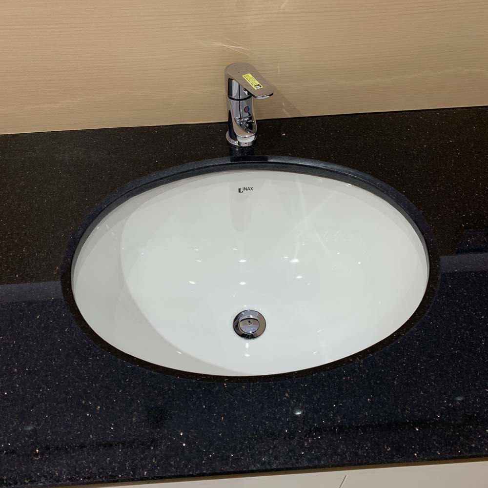 Chậu rửa mặt lavabo âm bàn INAX L-2293V/BW1