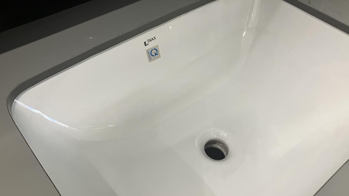 Chậu rửa mặt lavabo âm bàn INAX L-2298V/BW1
