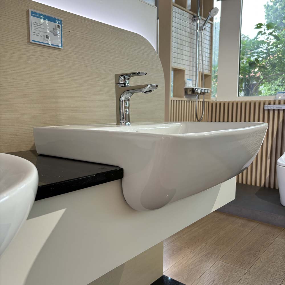 Chậu rửa mặt lavabo bán âm INAX L-345V (L345V) (L-345VFC)