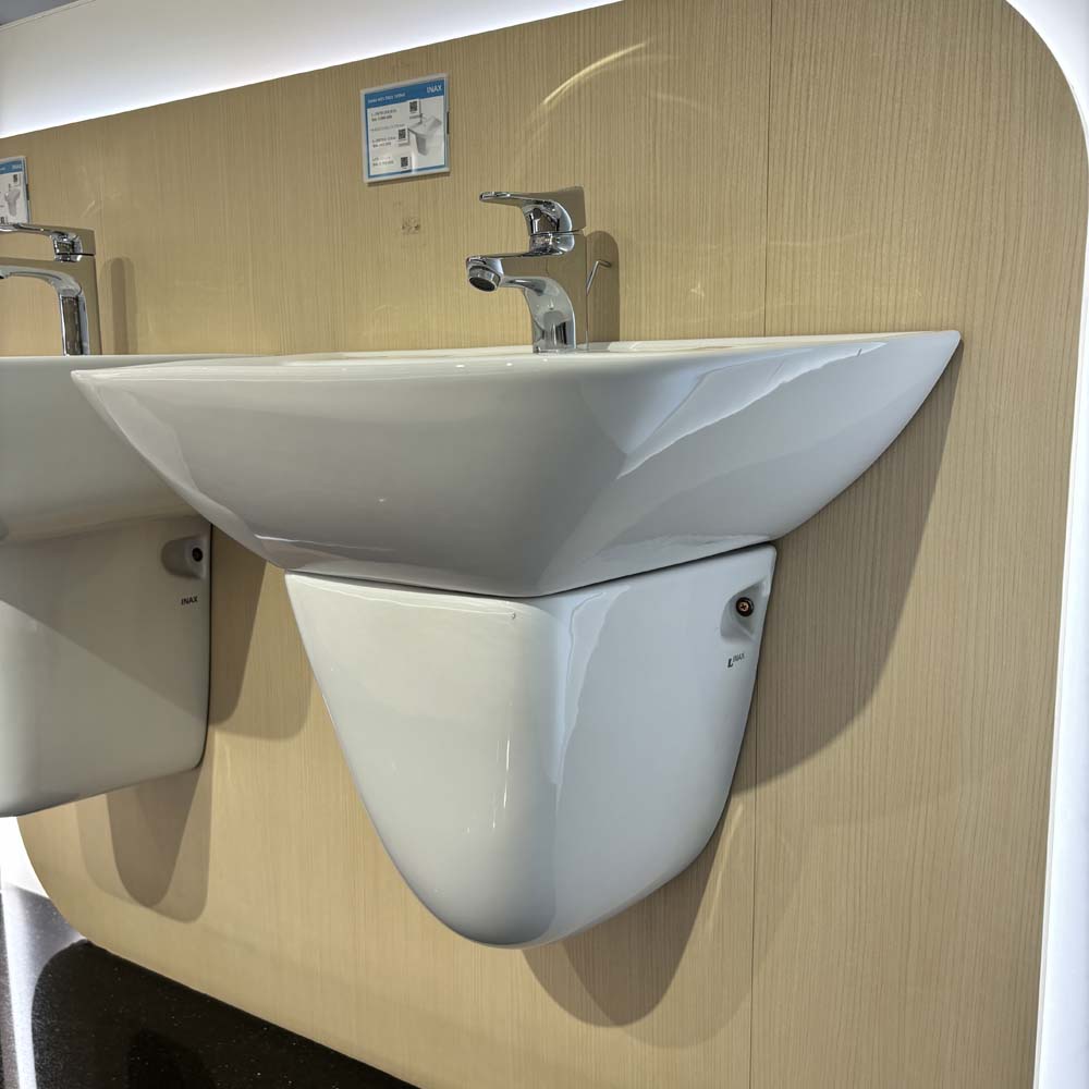 Chậu rửa lavabo treo tường INAX L-297V (L297V) (L-297VFC)