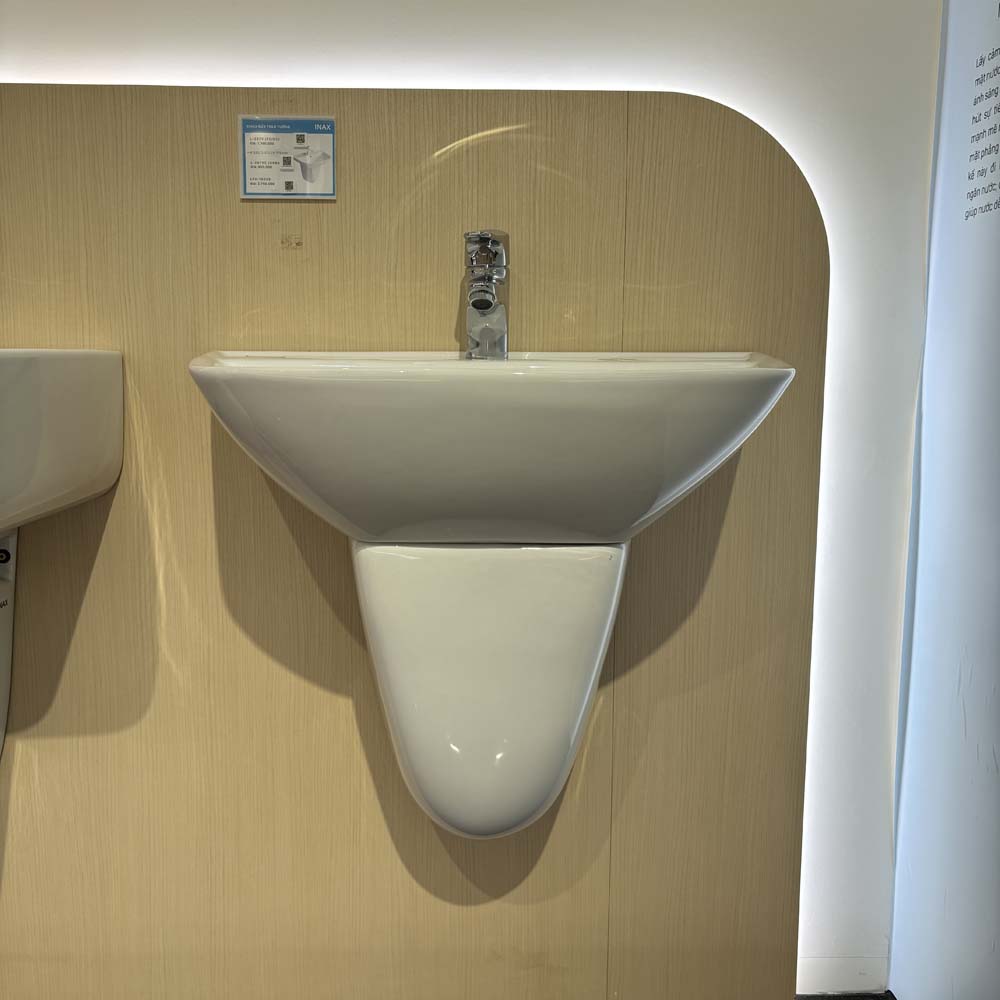 Chậu rửa lavabo treo tường INAX L-297V (L297V) (L-297VFC)