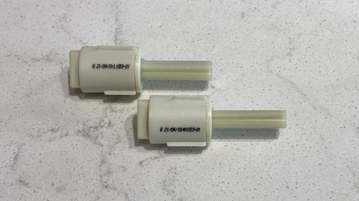 Chốt nắp đóng êm INAX A-1008VS-3/BW1