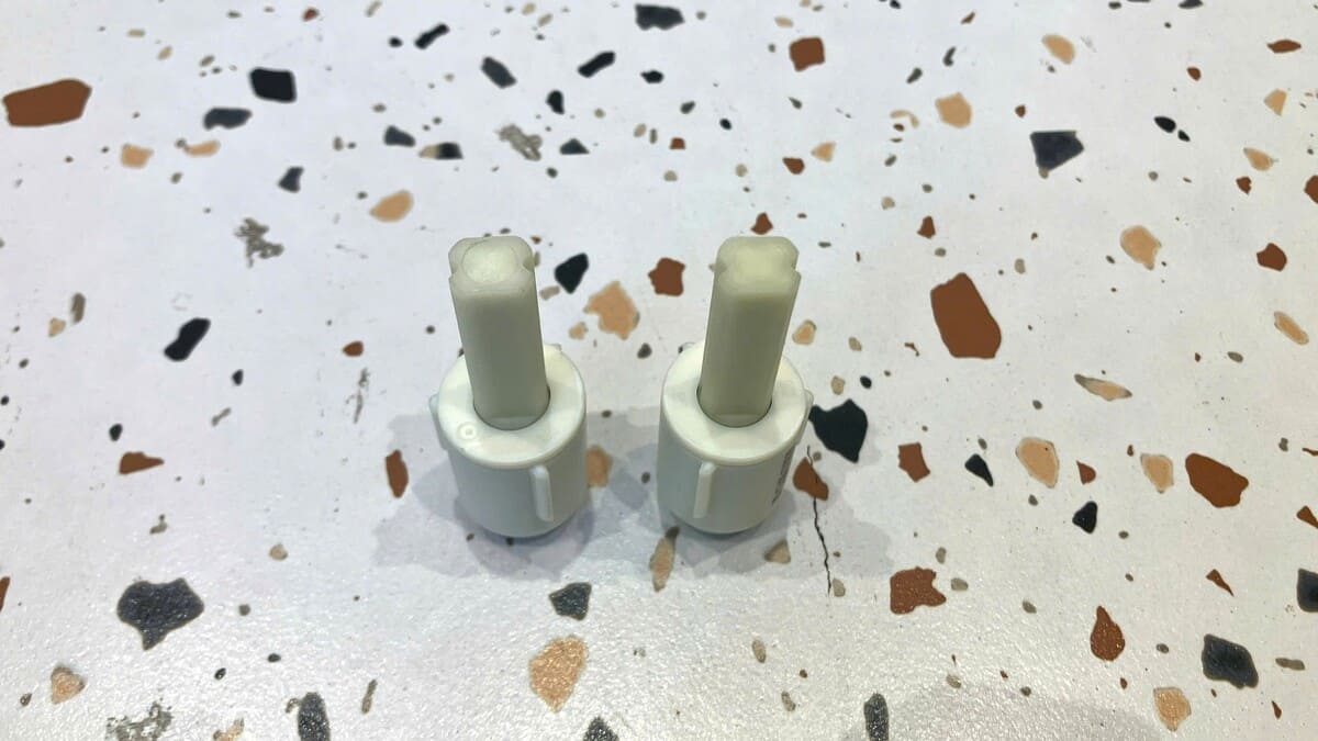 Chốt nắp đóng êm INAX A-2700VS-3