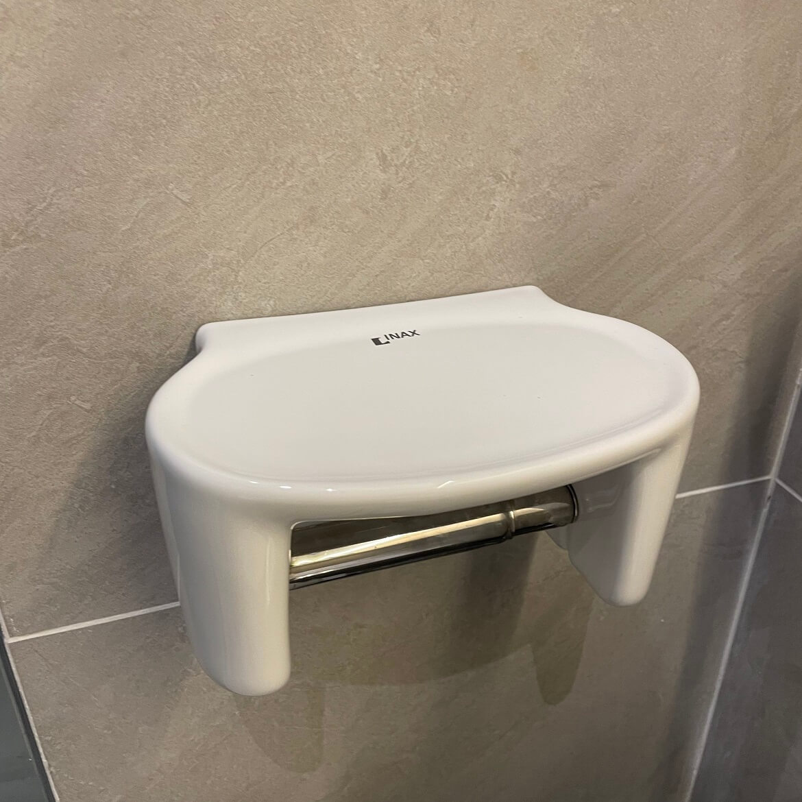 Hộp giấy vệ sinh bằng sứ INAX H-486V (H486V)