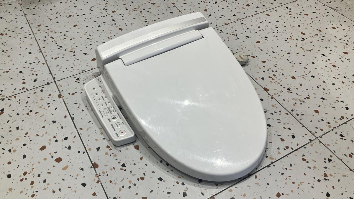 Nắp rửa điện tử INAX thông minh CW-KB22AVN (CWKB22AVN)