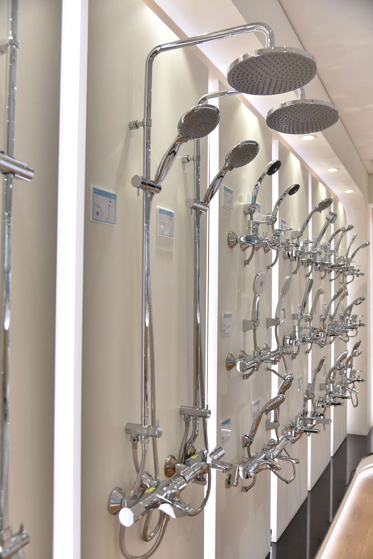 Bộ sen tắm cây đứng ổn nhiệt INAX BFV-6015S (BFV6015S)