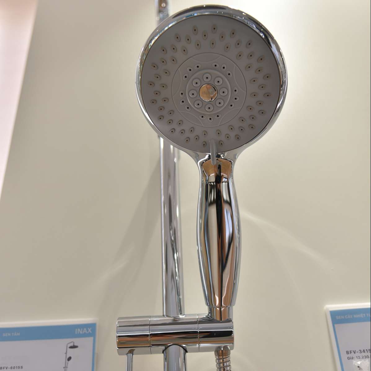 Bộ sen tắm cây đứng ổn nhiệt INAX BFV-6015S (BFV6015S)