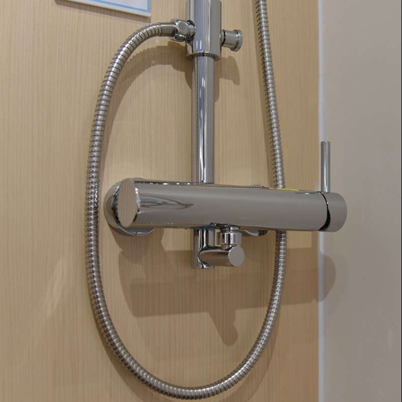 Bộ vòi sen cây nóng lạnh INAX BFV-70S (BFV70S)