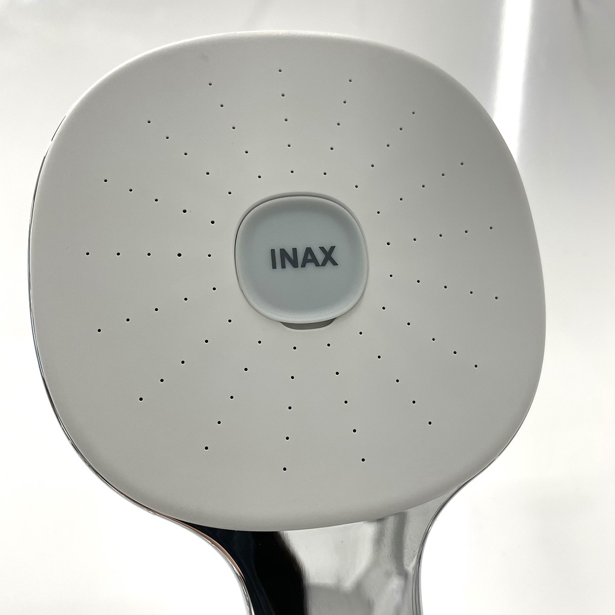 Tay sen tăng áp INAX BF-SC8 (BFSC8) (8C) màu trắng viền mạ Chrome