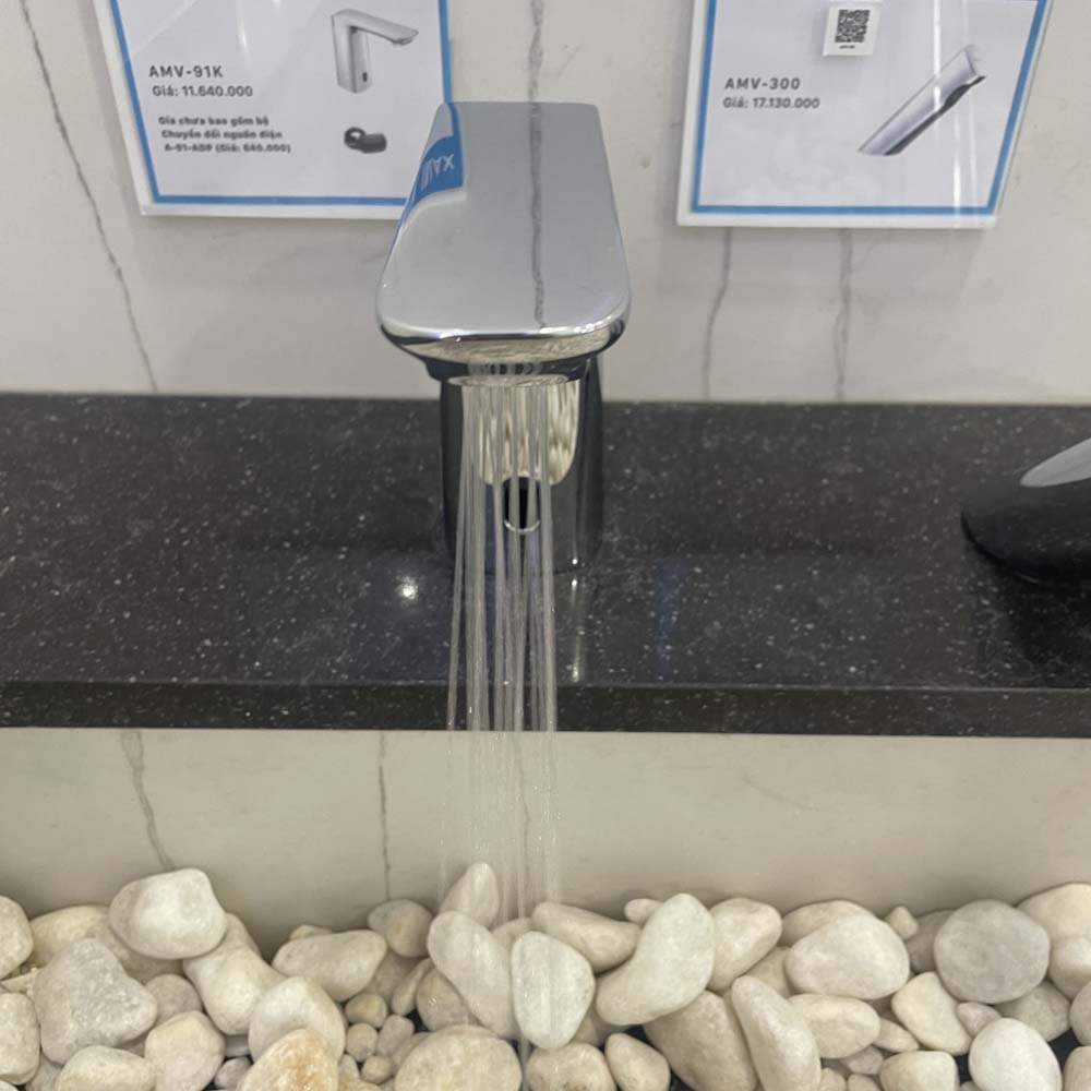 Vòi chậu cảm ứng nóng lạnh INAX AMV-91K (AMV91K)