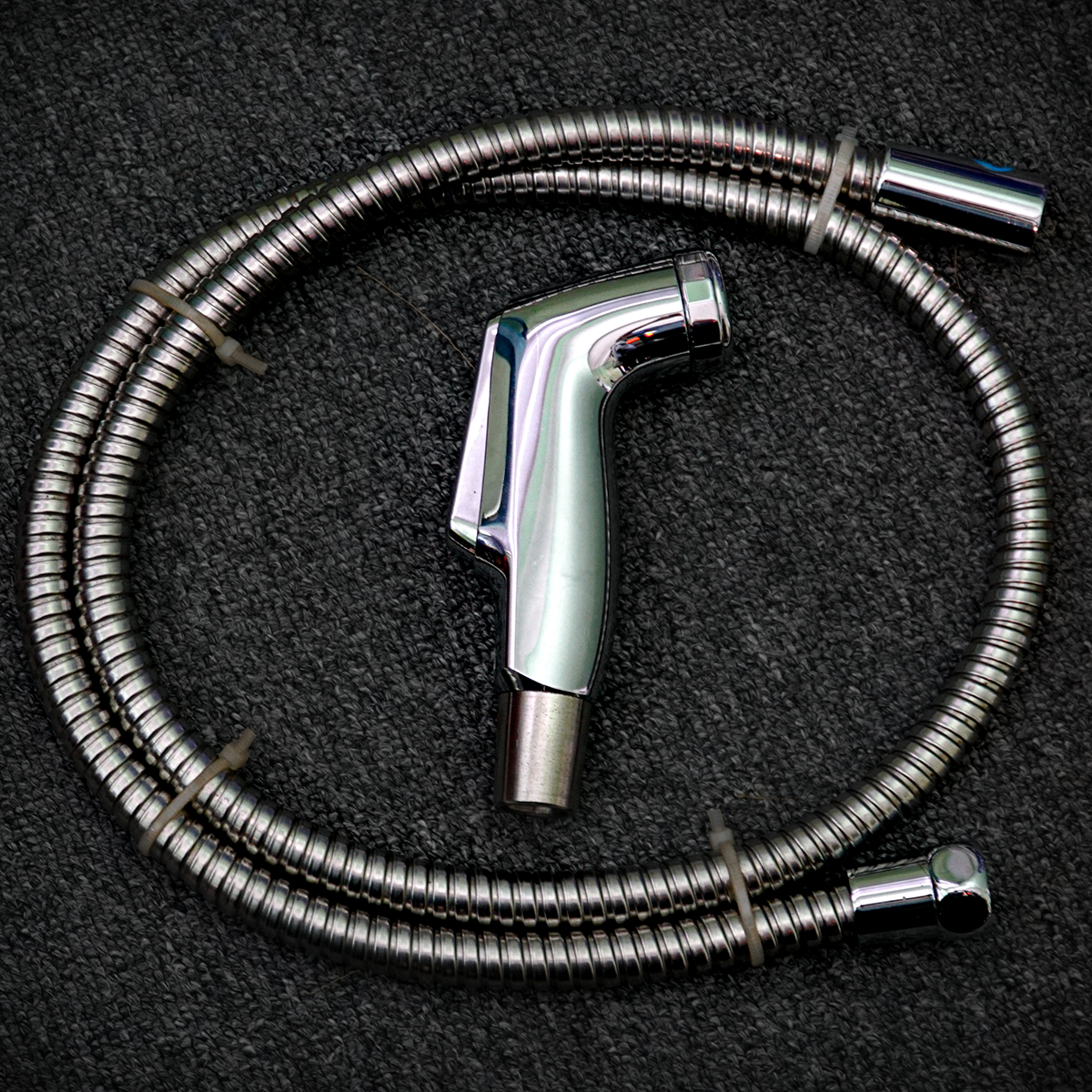 Vòi xịt vệ sinh INAX CFV-105MM (CFV105MM)