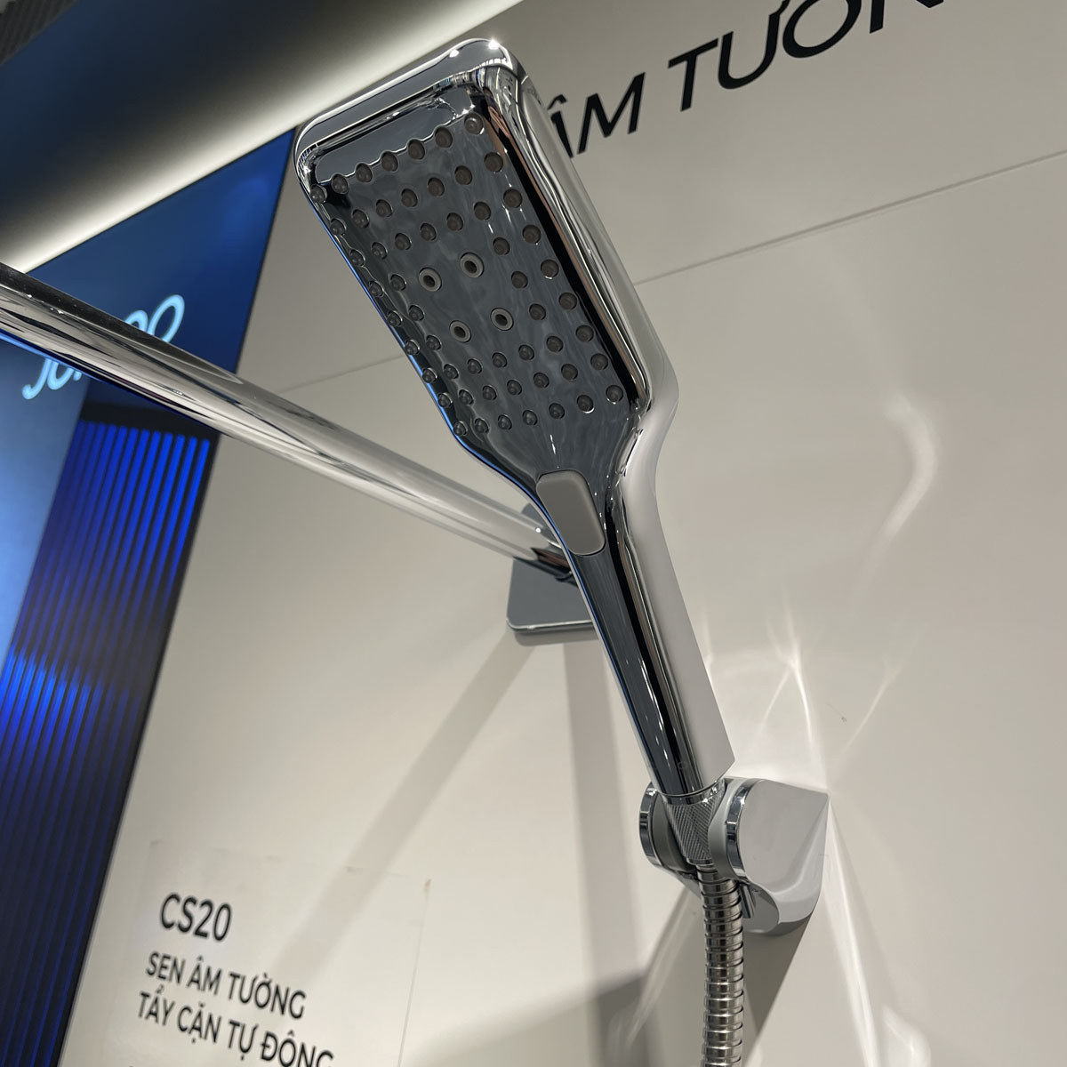 Bộ sen âm tường 2 đường nước có tẩy cặn JOMOO 37309-627