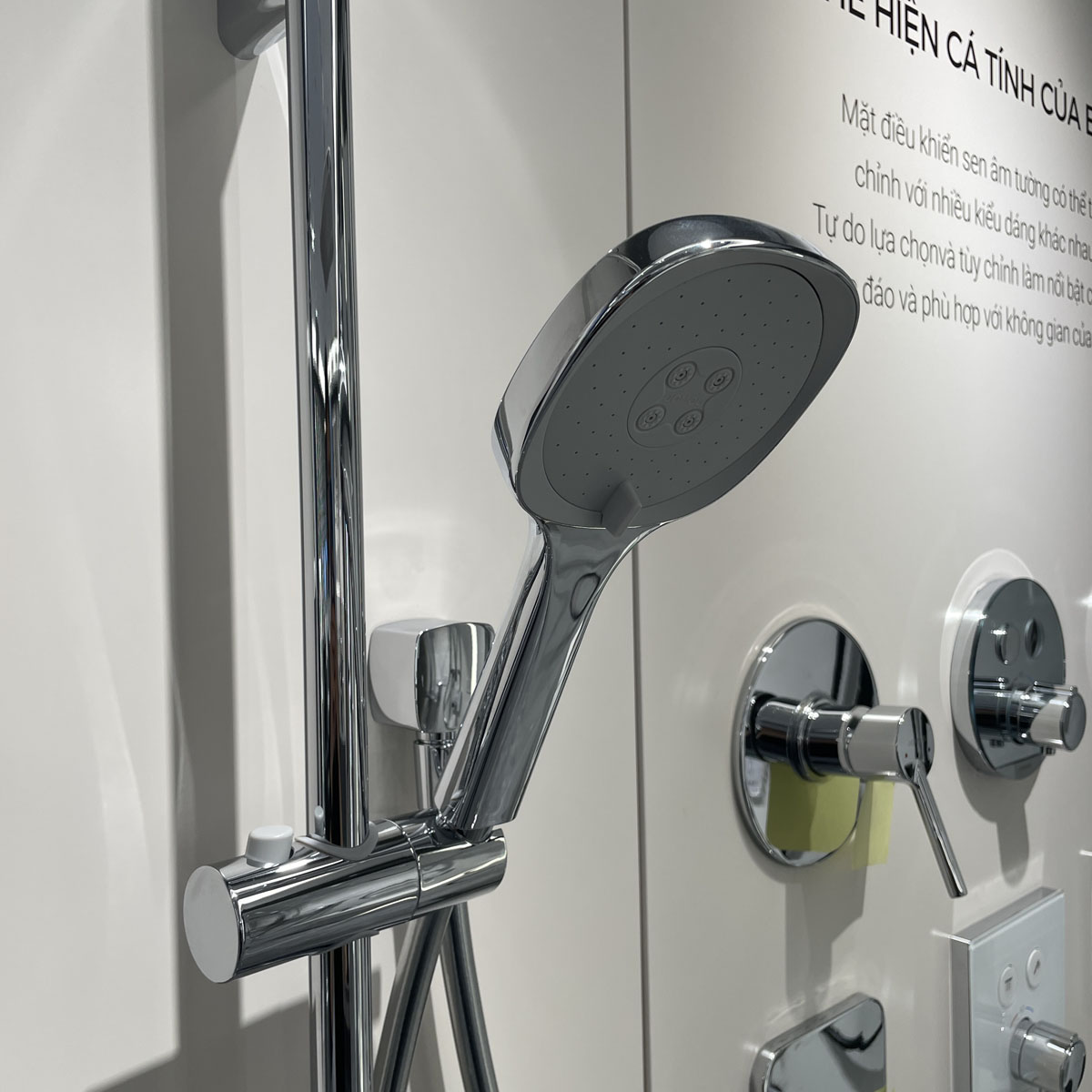 Bộ sen âm tường 2 đường nước có tẩy cặn JOMOO 37311-636