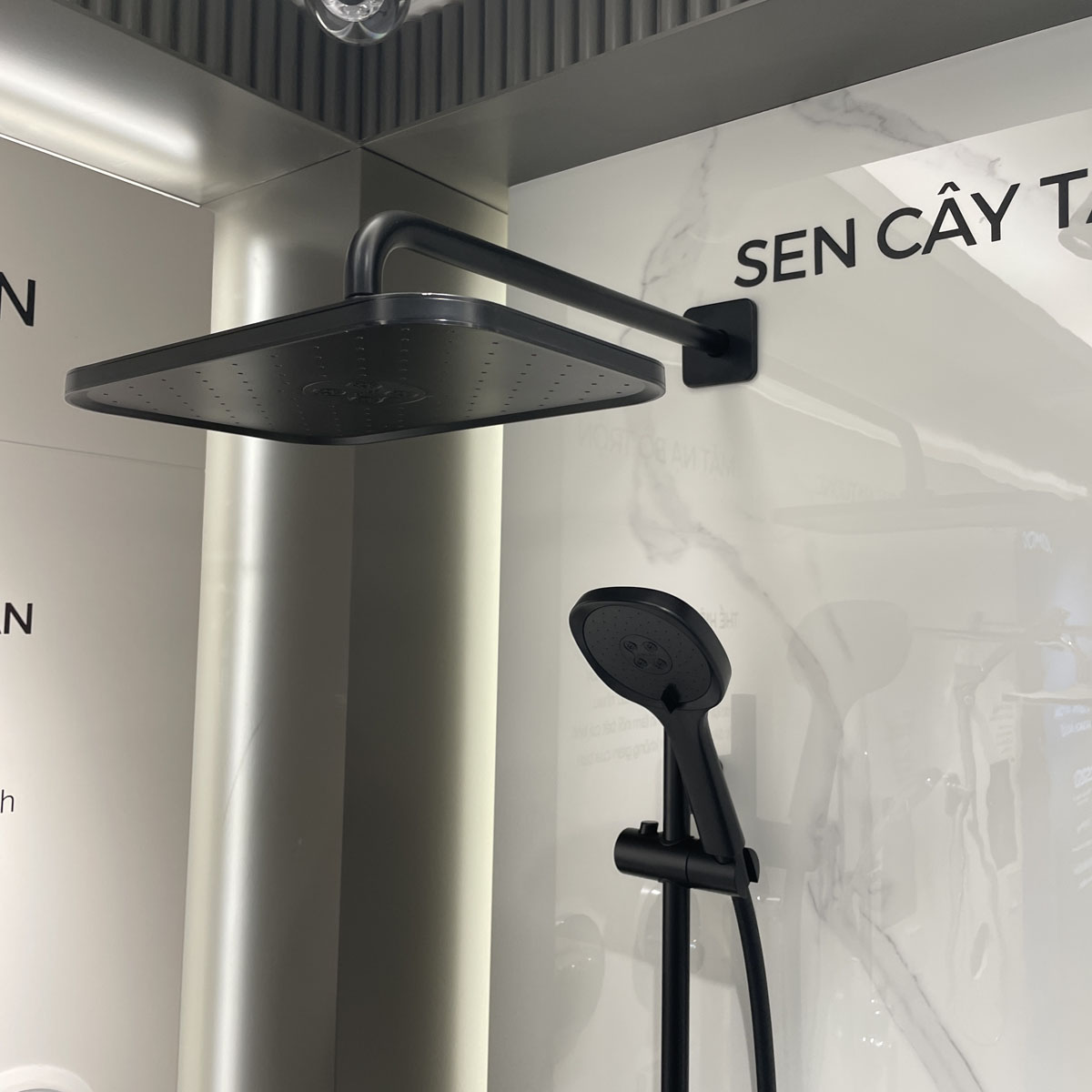 Bộ sen âm tường 2 đường nước có tẩy cặn JOMOO 37311-636