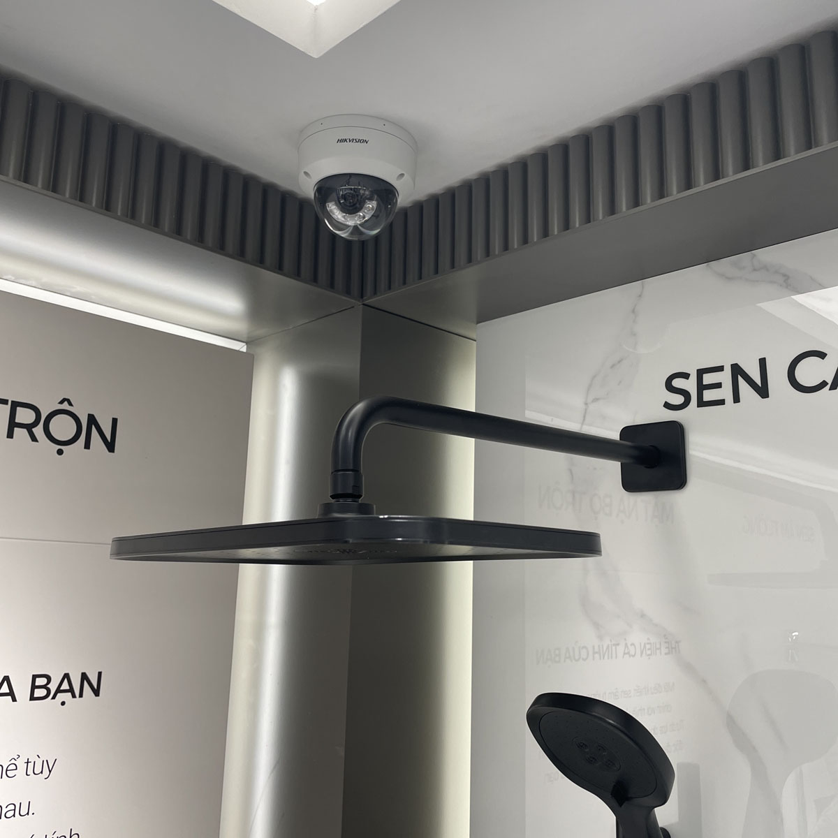 Bộ sen âm tường 2 đường nước có tẩy cặn JOMOO 37311-636