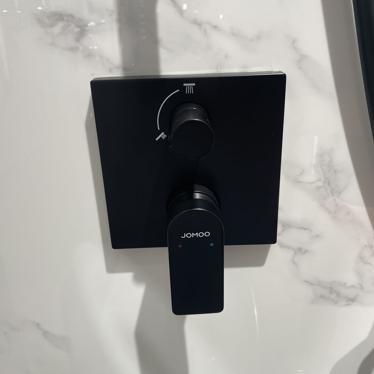 Bộ sen âm tường 2 đường nước có tẩy cặn JOMOO 37311-636