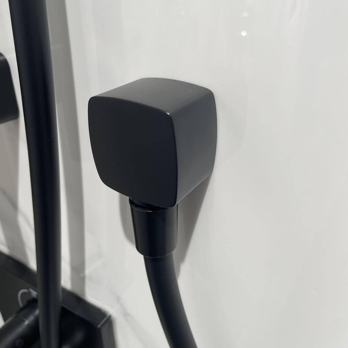 Bộ sen âm tường 2 đường nước có tẩy cặn JOMOO 37311-636