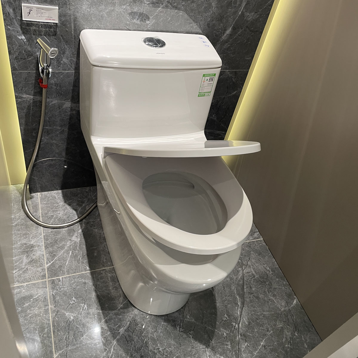 Bồn cầu 1 khối nắp êm JOMOO 11160-2-5/31K-I011