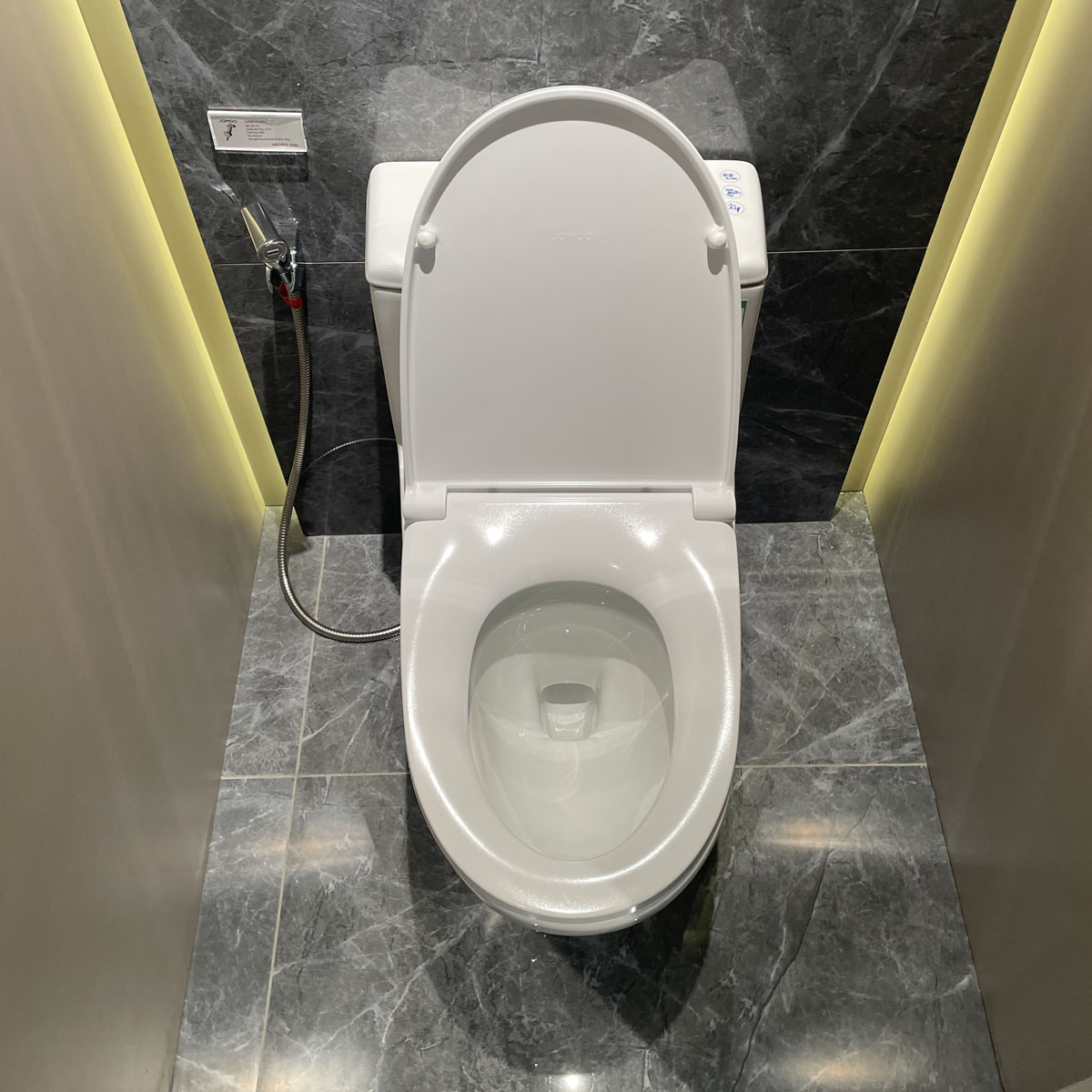 Bồn cầu 1 khối nắp êm JOMOO 11160-2-5/31K-I011