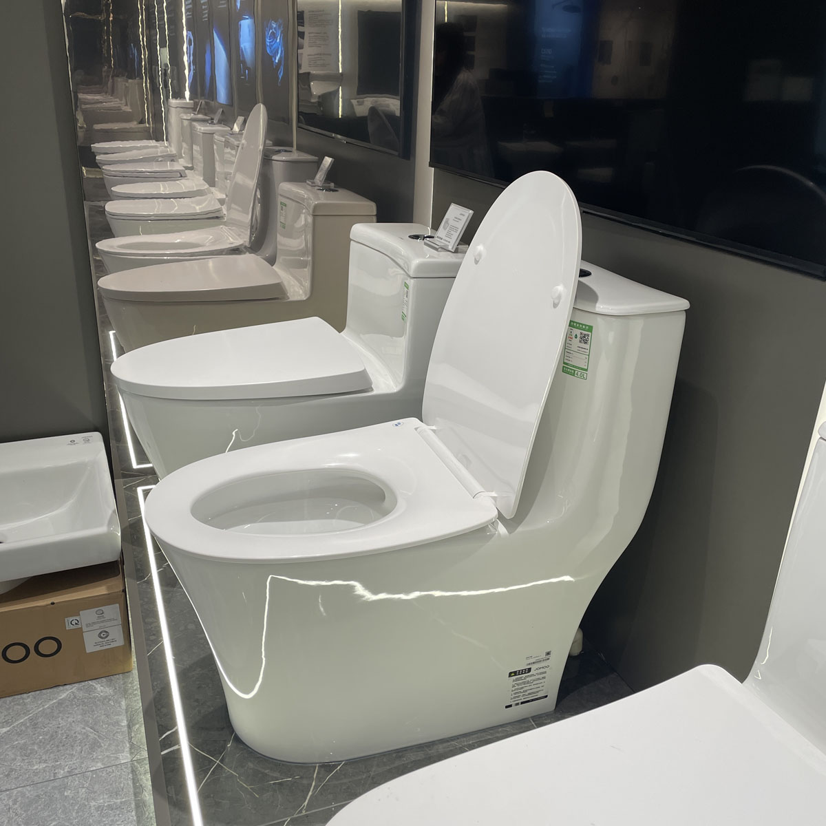 Bồn cầu 1 khối nắp êm JOMOO 11411-2/31KA-I011