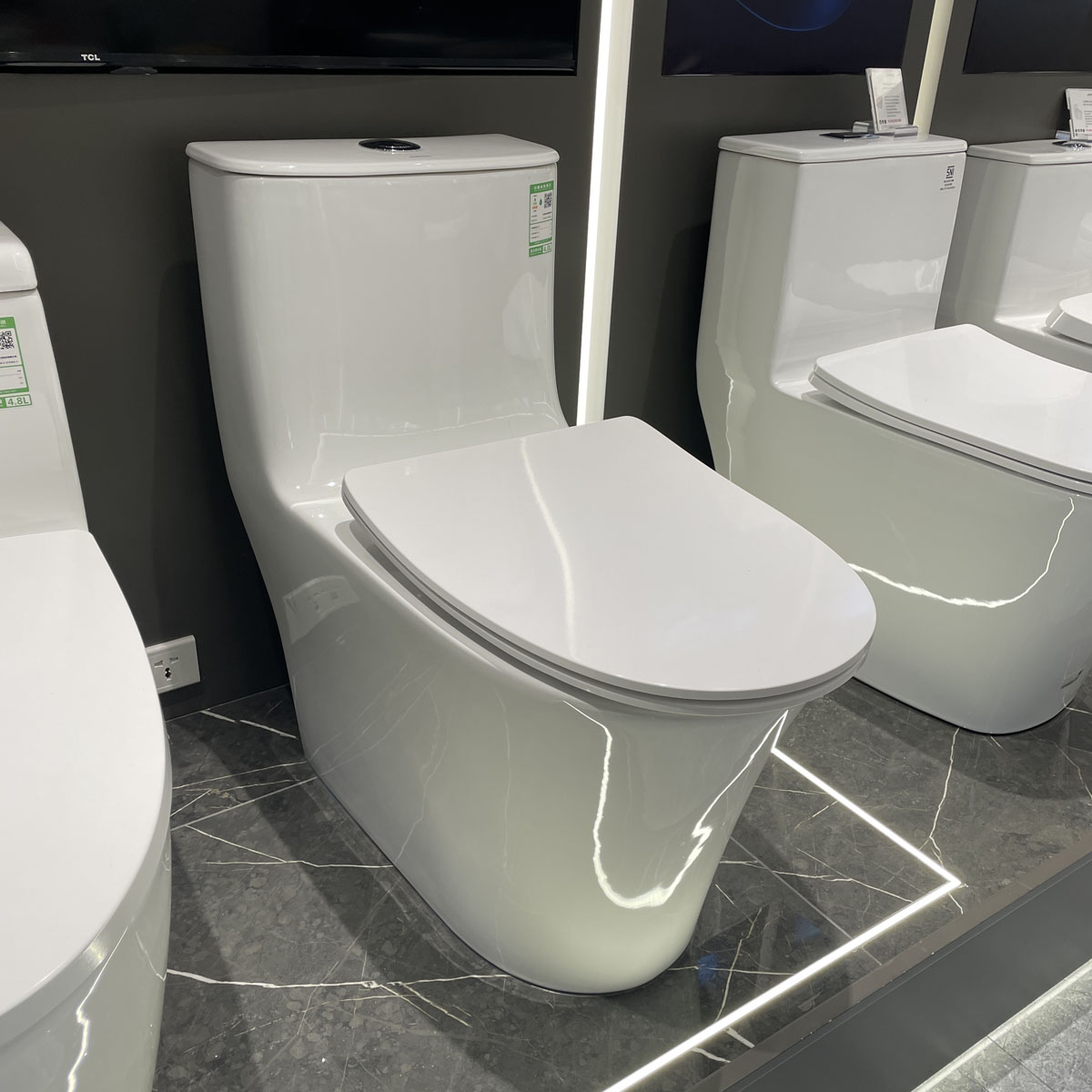 Bồn cầu 1 khối nắp êm JOMOO 11411-2/31KA-I011