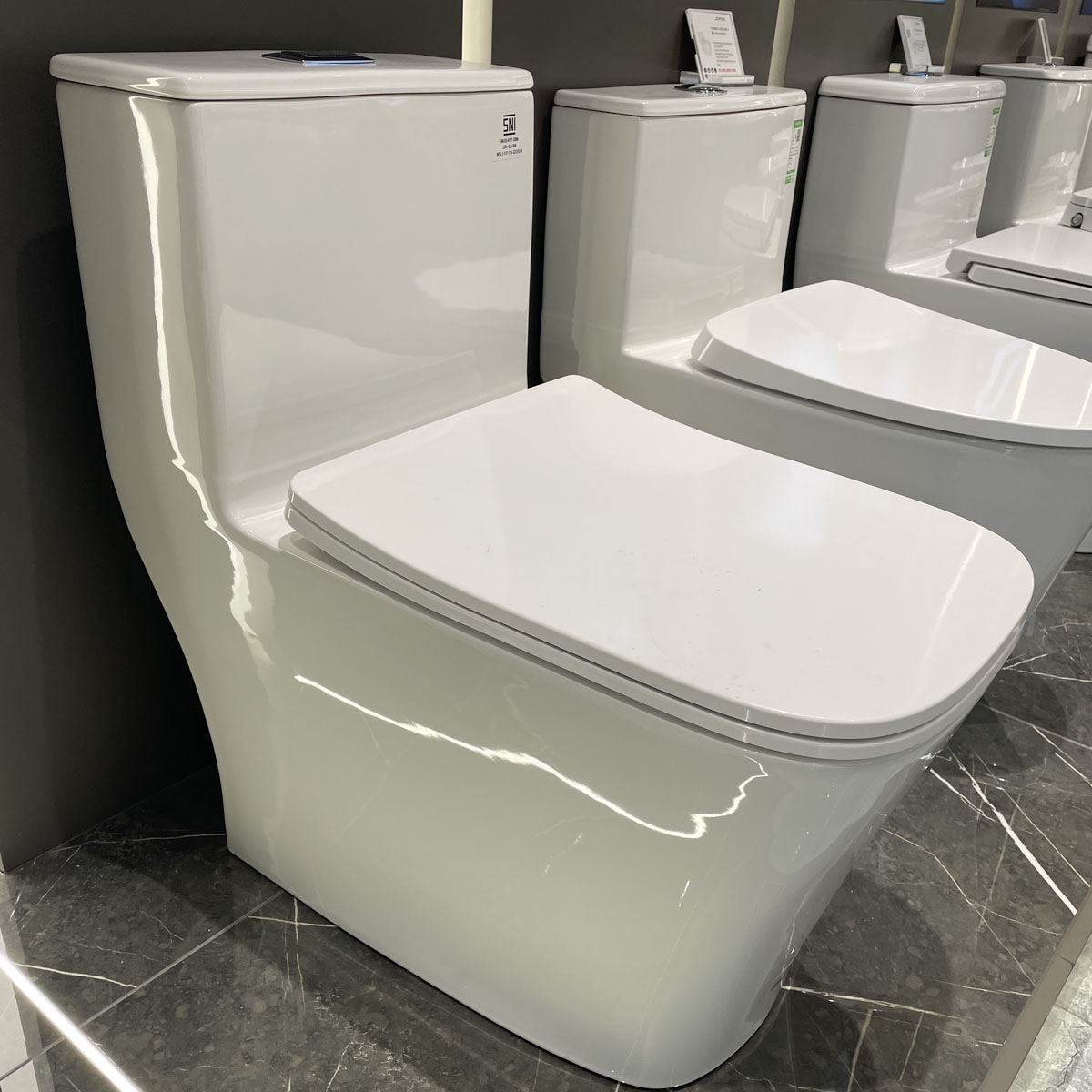 Bồn cầu 1 khối nắp êm JOMOO 11416-2-2/31K-I011