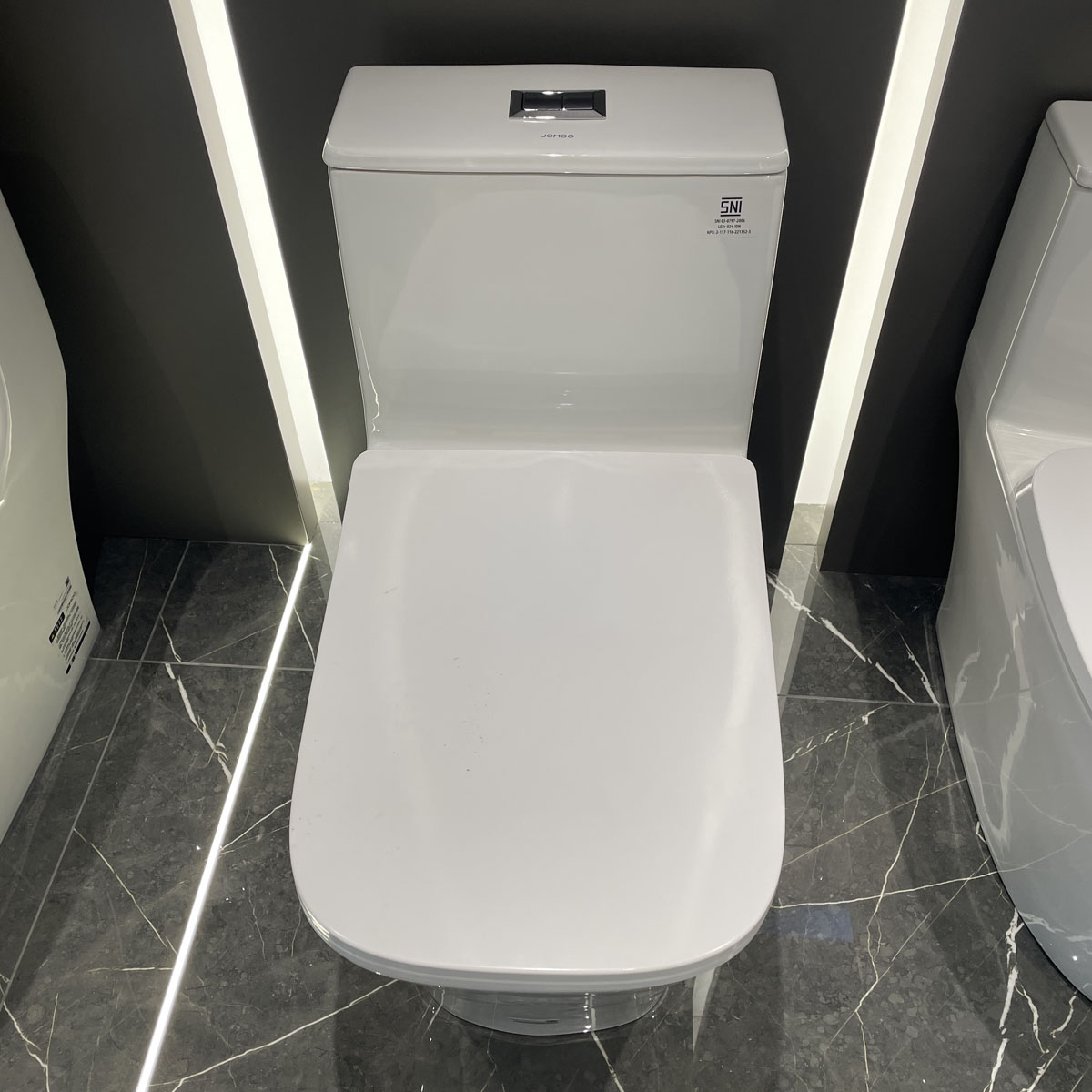 Bồn cầu 1 khối nắp êm JOMOO 11416-2-2/31K-I011