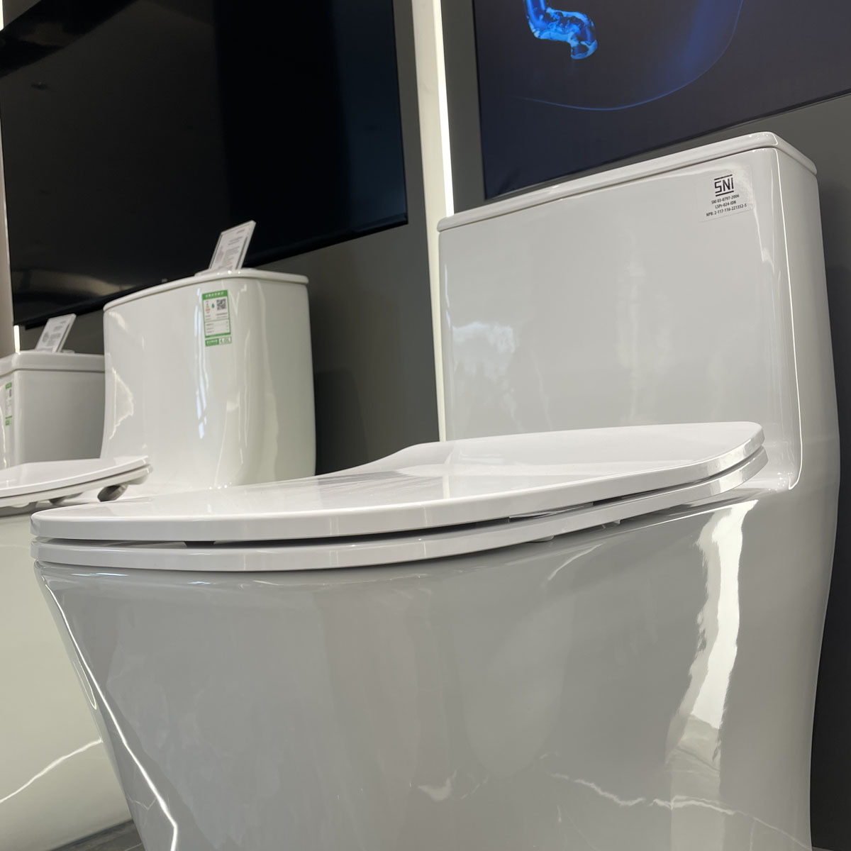 Bồn cầu 1 khối nắp êm JOMOO 11416-2-2/31K-I011