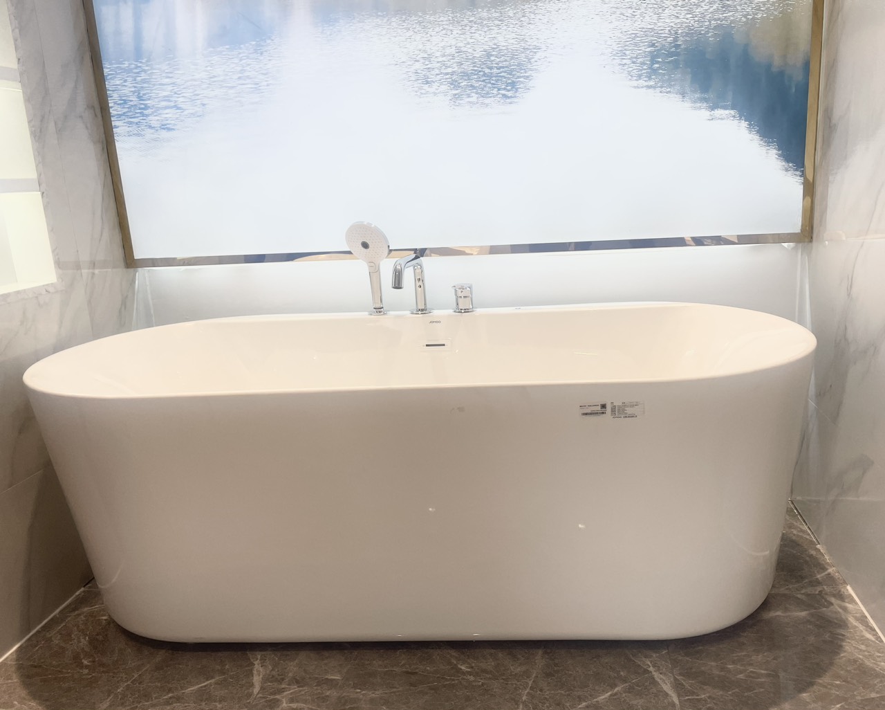 Bồn tắm đặt sàn 1m7 JOMOO YC01217-1A01-1 (gồm bộ vòi)