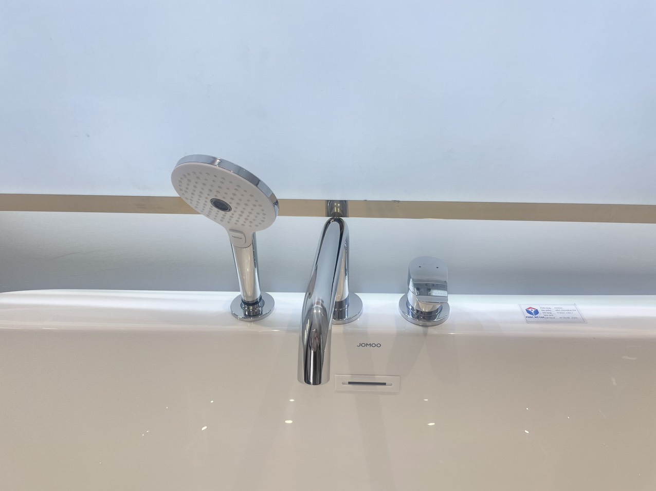 Bồn tắm đặt sàn 1m7 JOMOO YC01217-1A01-1 (gồm bộ vòi)