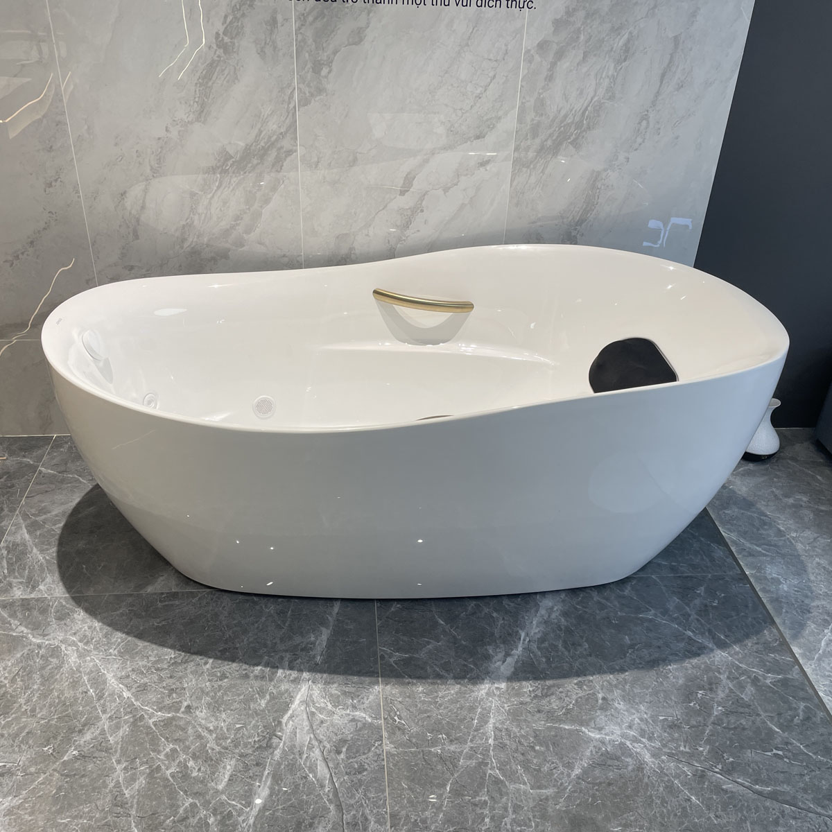 Bồn tắm đặt sàn 1m8 JOMOO YK02118-1A01-1 massage sục khí