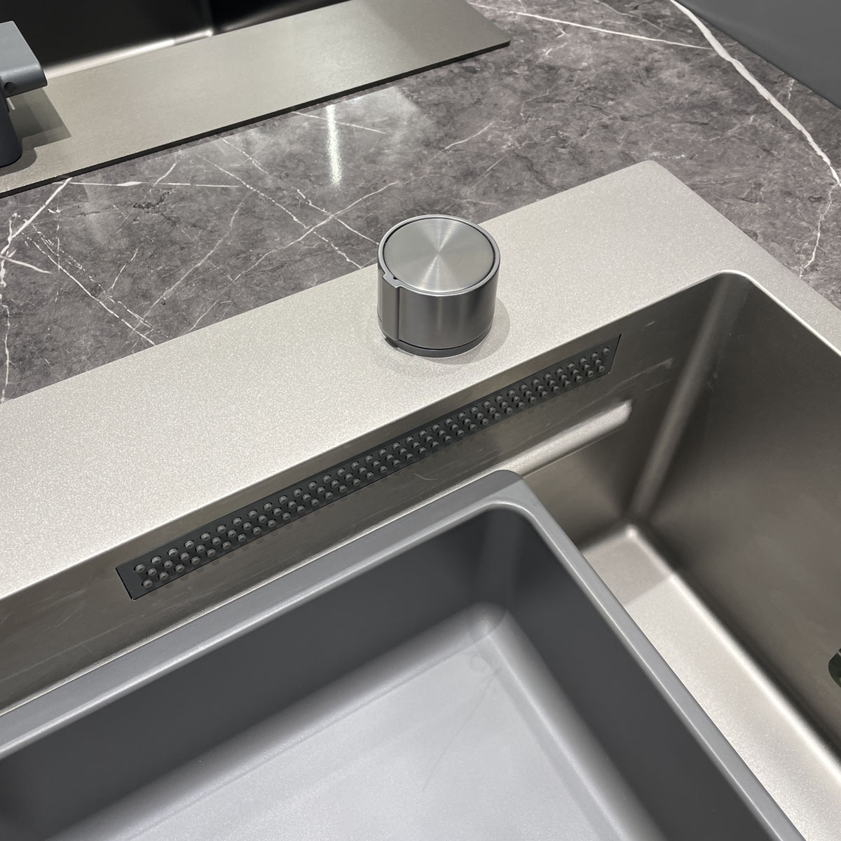 Chậu rửa chén 1 hộc 78x48cm hydro nano kháng nước JOMOO 06293-BZ-1