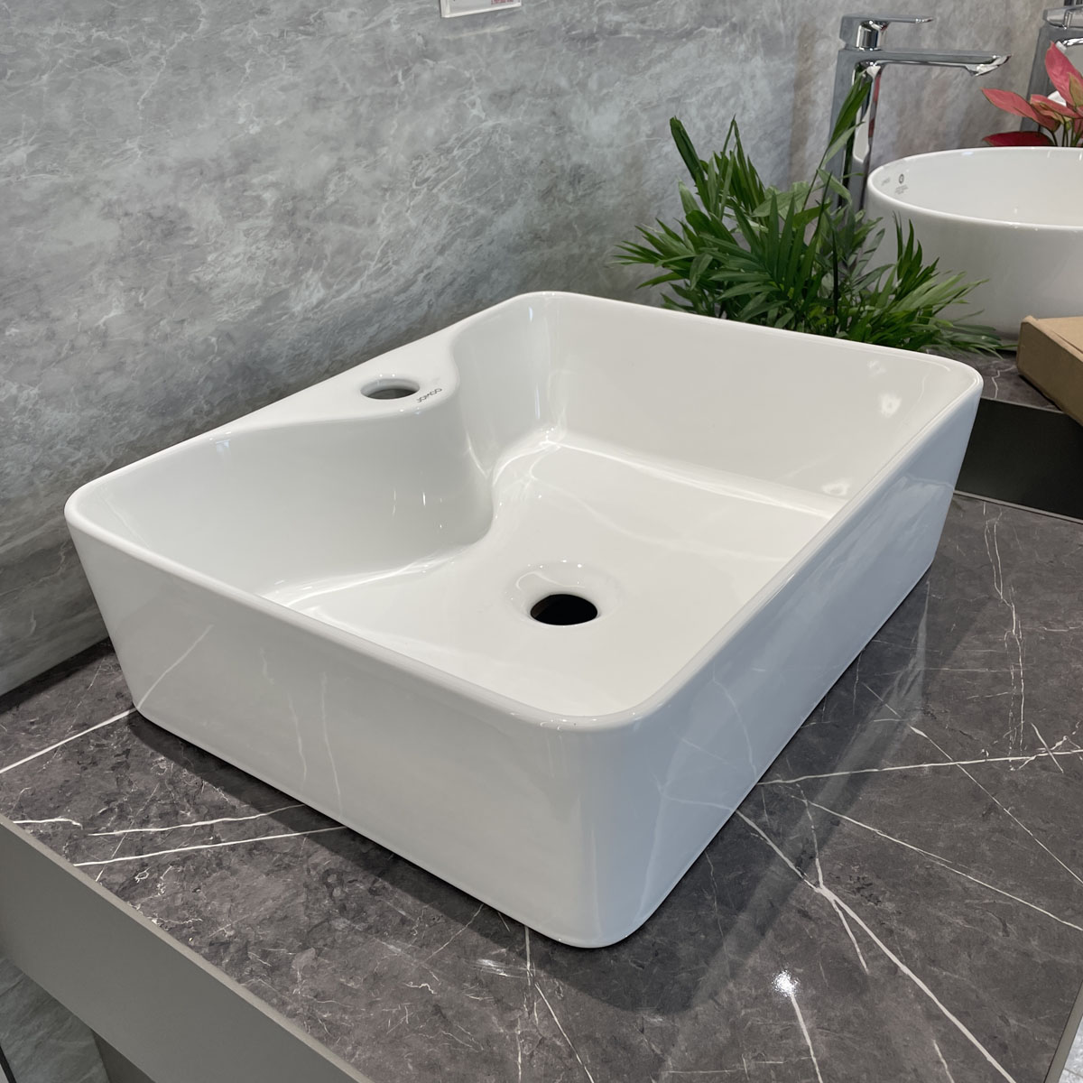 Chậu rửa mặt lavabo đặt bàn JOMOO 12812-1/11P-I011