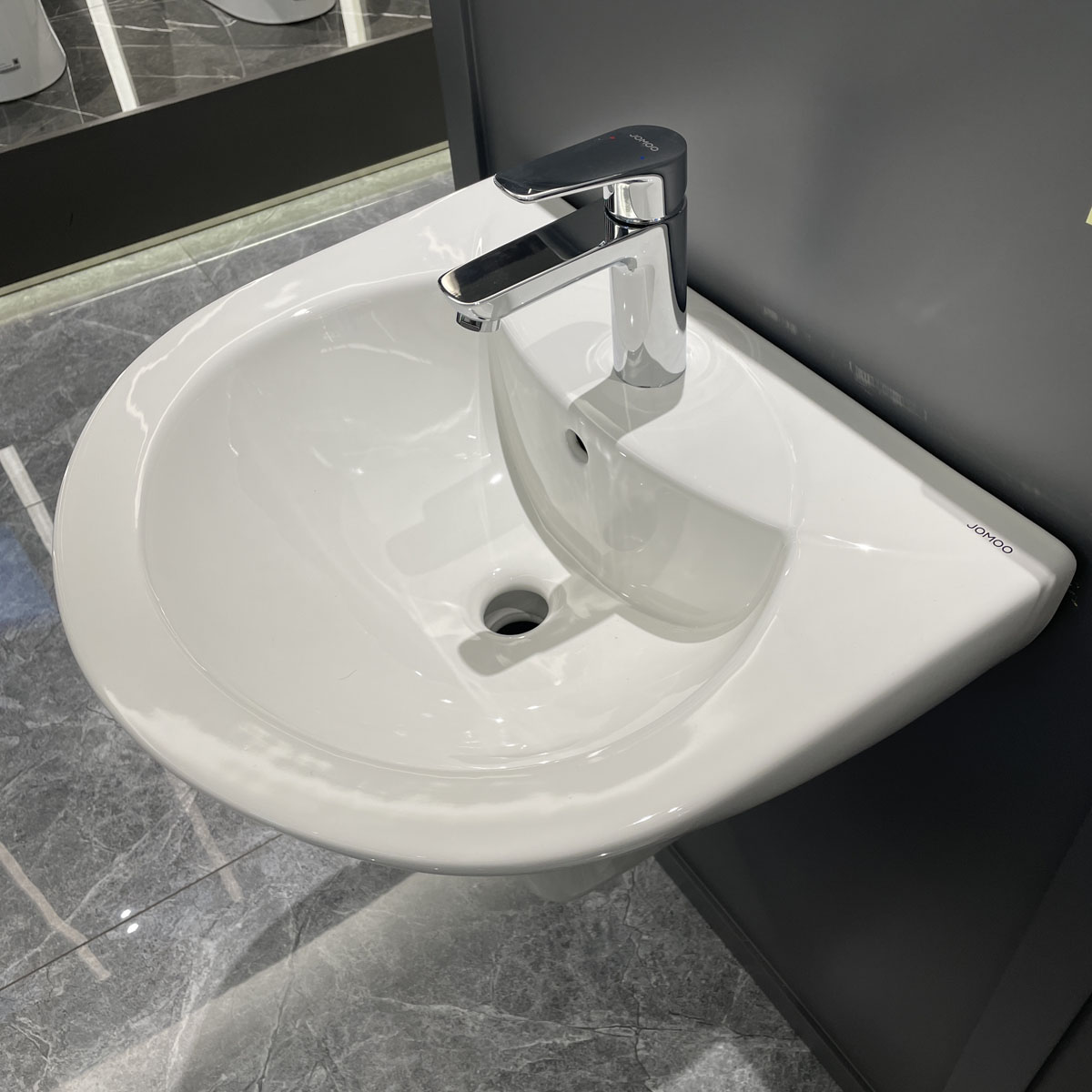 Chậu rửa mặt lavabo treo tường JOMOO 12162-1/11P-I011