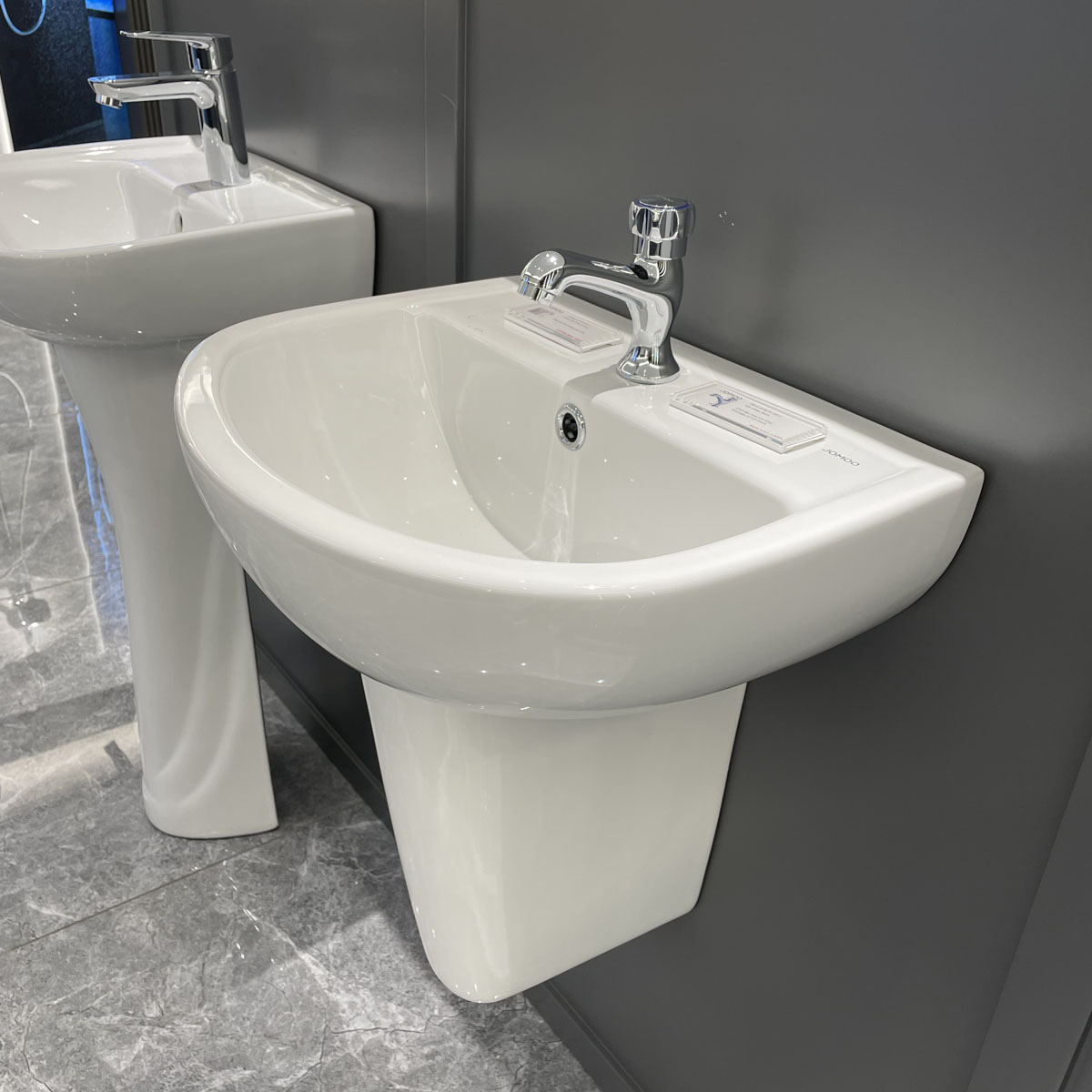 Chậu rửa mặt lavabo treo tường chân lửng JOMOO 12808-1/11P-I011