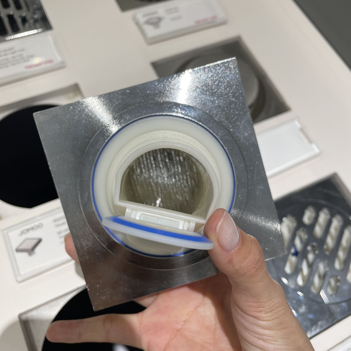 Phễu thoát sàn 10x10cm JOMOO 92222-1B-I011