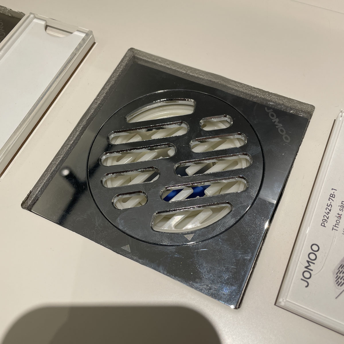 Phễu thoát sàn 10x10cm JOMOO P92425-7B-1