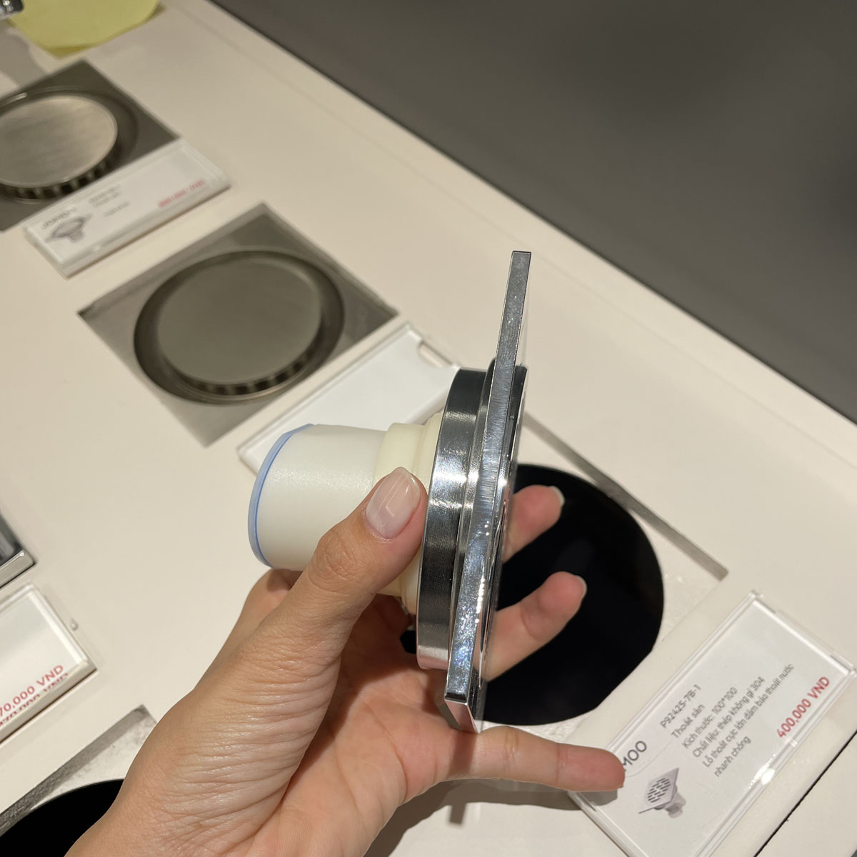 Phễu thoát sàn 10x10cm JOMOO P92425-7B-1