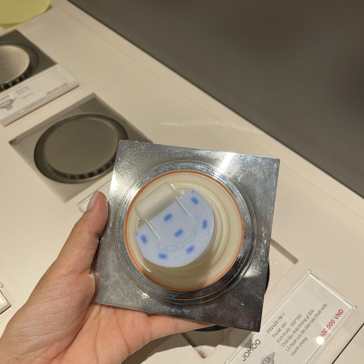 Phễu thoát sàn 10x10cm JOMOO P92425-7B-1