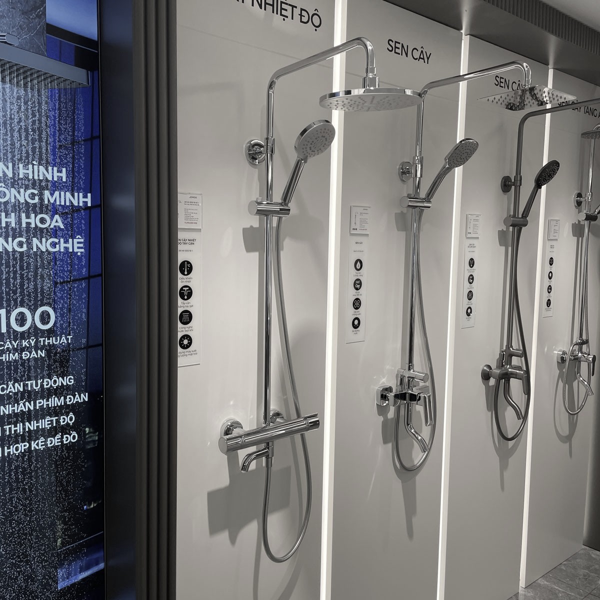 Sen cây tắm đứng ổn nhiệt có tẩy cặn JOMOO 26140-533/1B-I011