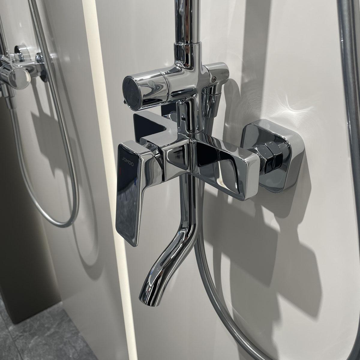 Sen cây tắm đứng nóng lạnh JOMOO 36437-477/1B-I011