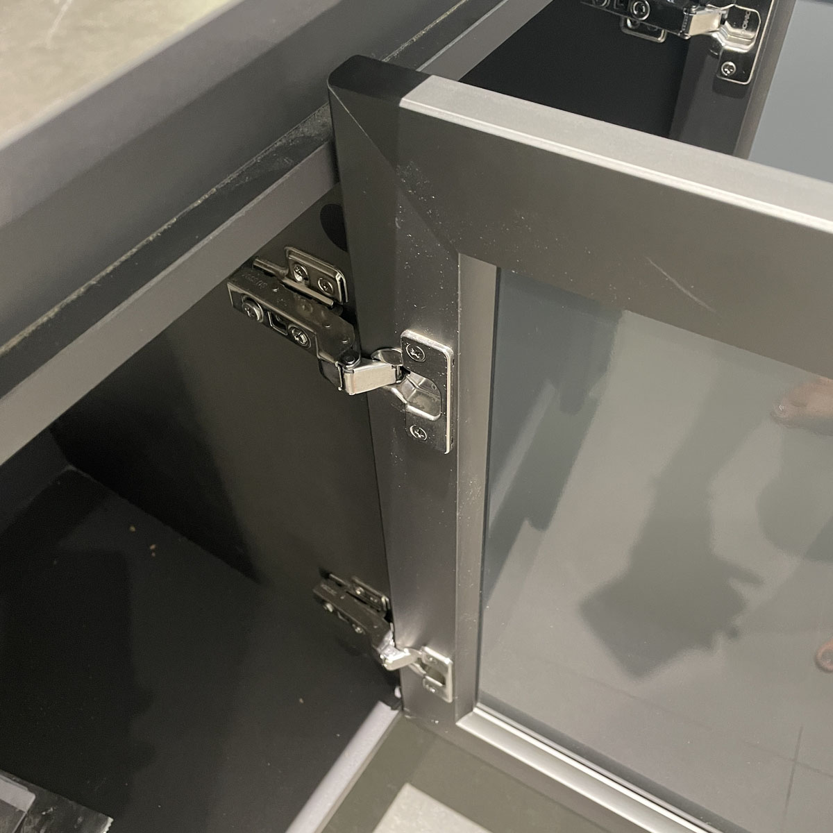 Bộ tủ chậu & tủ gương JOMOO A1269-168Z-S1 gương led tích hợp ổ điện