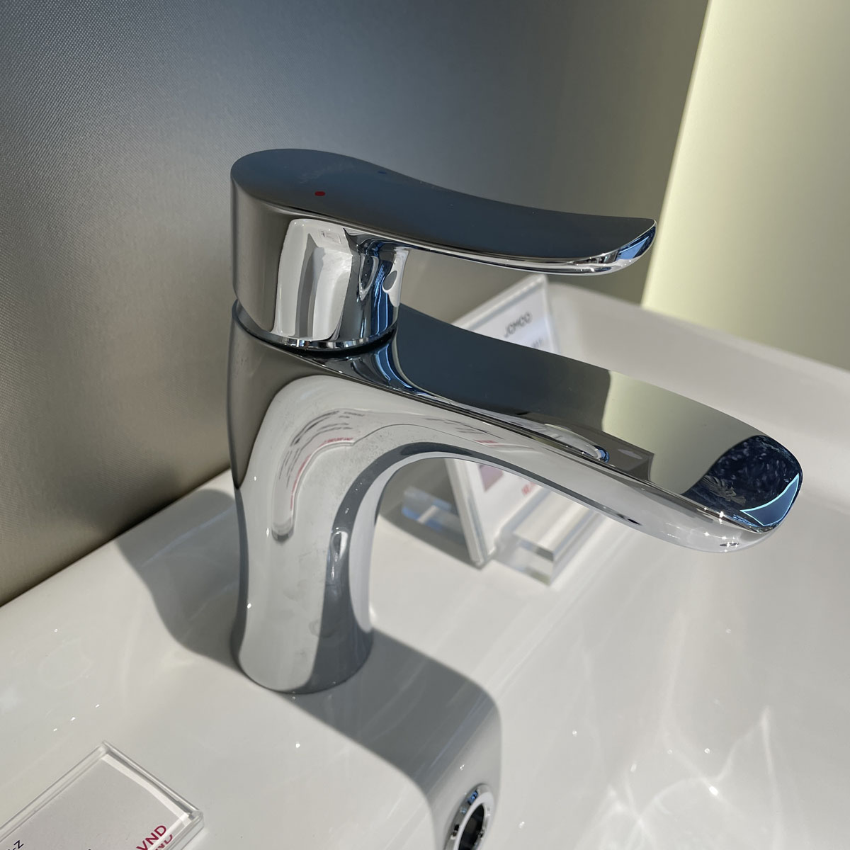 Vòi chậu lavabo nóng lạnh JOMOO 32150-526/1B-Z