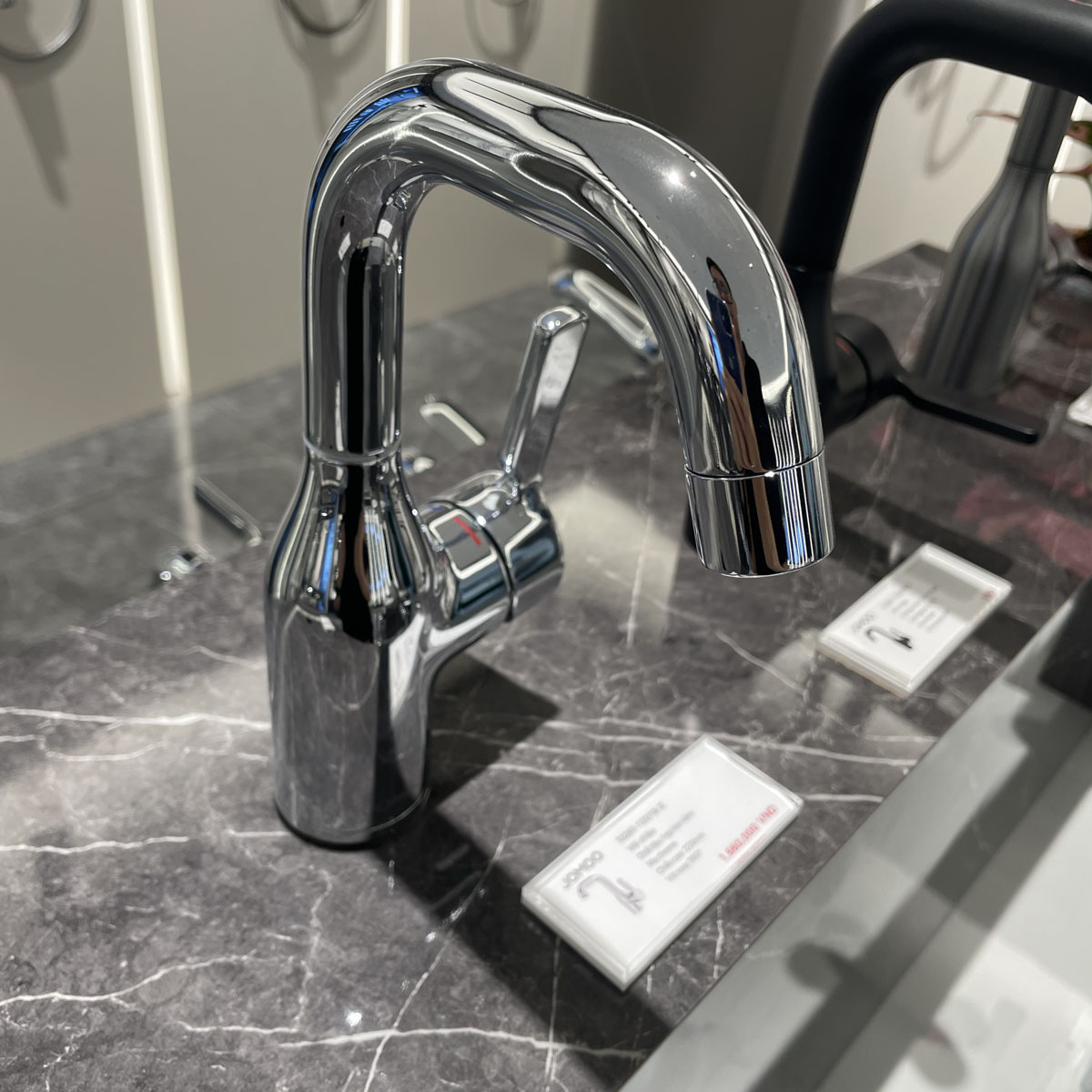 Vòi chậu lavabo nóng lạnh JOMOO 32261-123/1B-Z