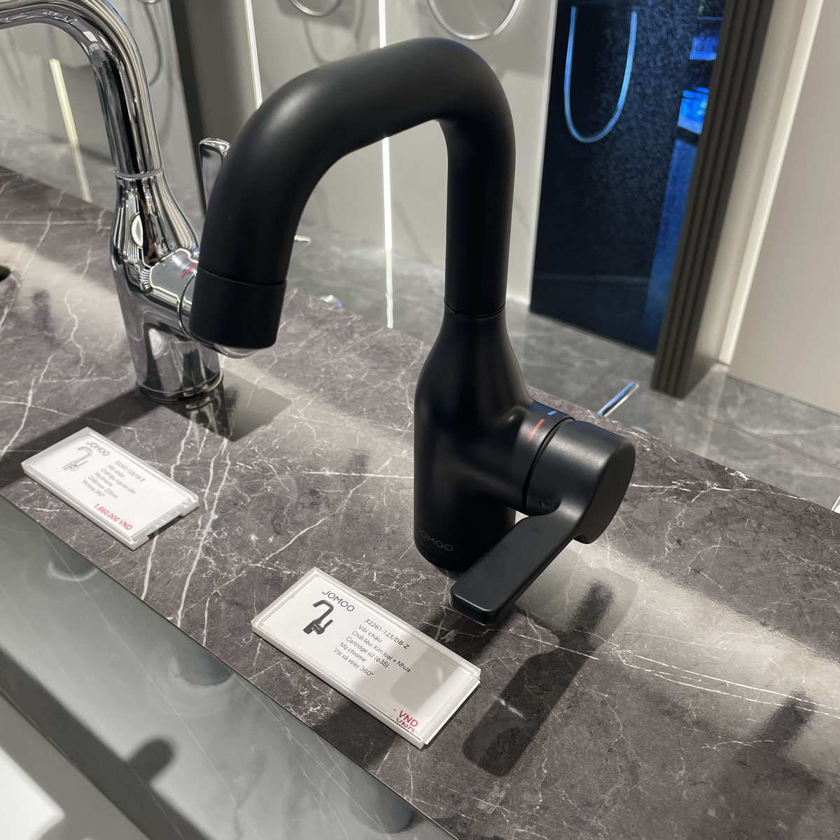 Vòi chậu lavabo nóng lạnh JOMOO 32261-123/1B-Z