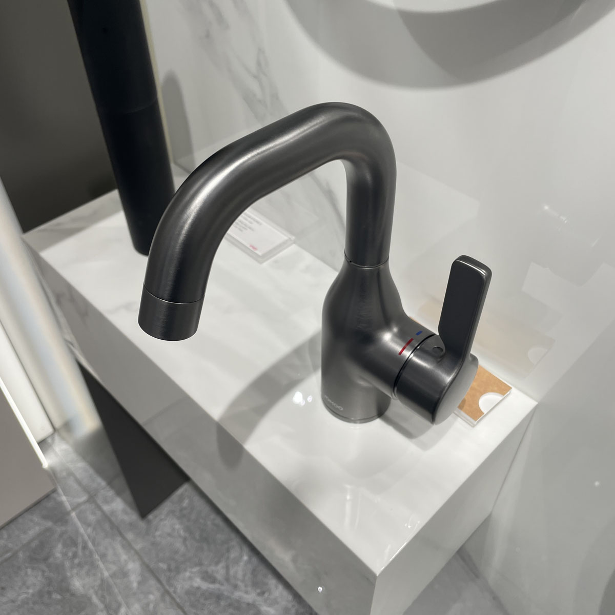 Vòi chậu lavabo nóng lạnh JOMOO 32261-123/1B-Z